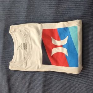 Brand new Extra large men's Hurley t-shirt